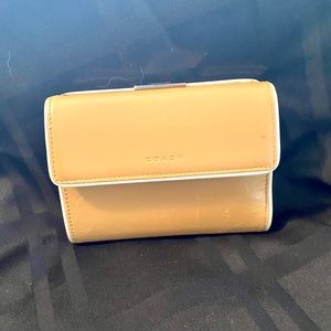 Vintage Coach Leather wallet tan Palm Beach coin